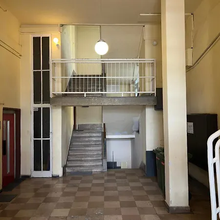 B38 * Budapest